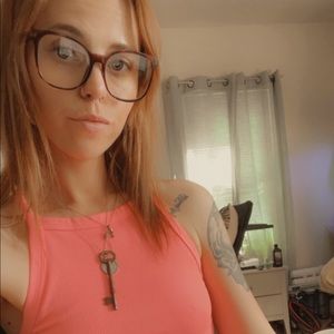 Meet your Posher, Samantha